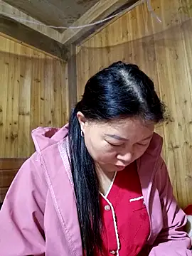 yoowwmr online show from October 2025 12:10:02 AM