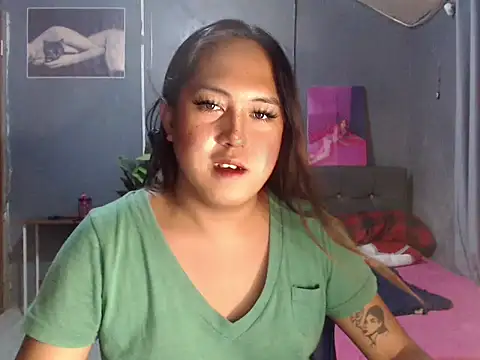 Snapshot of urtranspinay chatting on April 2026 04:35:01 PM urtranspinay online show from April 2026 04:35:01 PM