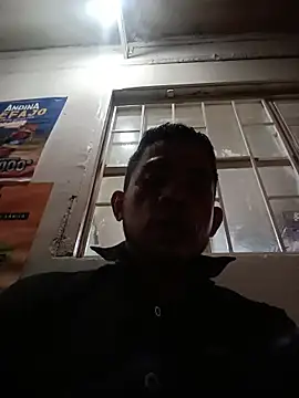 Snapshot of Andreshot911 chatting on October 2025 01:42:01 AM Andreshot911 online show from October 2025 01:42:01 AM