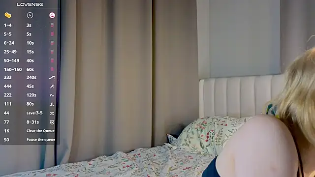 PolIyBowman online show from October 2025 03:07:01 PM