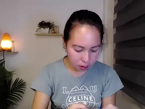 kimbratx online show from July 2026 10:36:01 PM