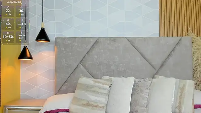 Jade Whisper online show from October 2025 01:22:01 AM