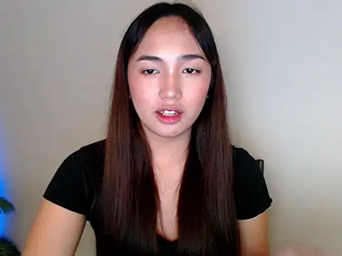 Snapshot of hannah_ley18 chatting on December 2025 04:34:01 PM hannah ley18 online show from December 2025 04:34:01 PM
