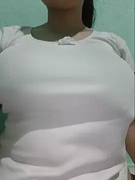 Shiny Babe online show from June 2026 05:17:01 PM
