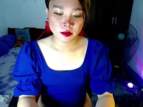 Urassiansweetcummer online show from April 2026 06:03:01 AM