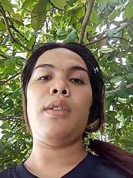 Snapshot of yolly_fox chatting on July 2026 06:50:02 AM yolly fox online show from July 2026 06:50:02 AM