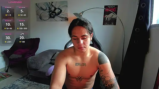 Snapshot of Maximiliano_scoott__ chatting on April 2026 07:07:02 PM Maximiliano scoott online show from April 2026 07:07:02 PM