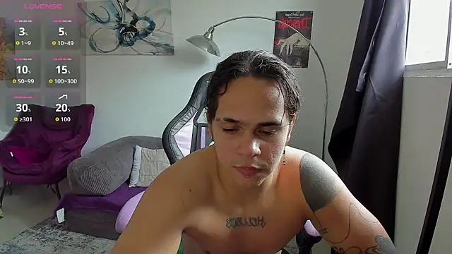 Snapshot of Maximiliano_scoott__ chatting on May 2026 07:11:01 PM Maximiliano scoott online show from May 2026 07:11:01 PM