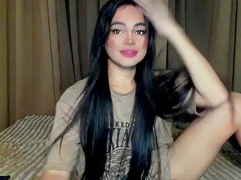 Snapshot of Sweetpeaxx chatting on May 2026 03:23:01 AM Sweetpeaxx online show from May 2026 03:23:01 AM