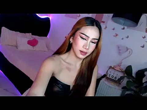 Snapshot of Sluttyvana chatting on April 2026 03:35:01 PM Sluttyvana online show from April 2026 03:35:01 PM