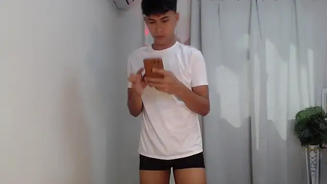 shokolet 2001 online show from December 2025 03:48:01 AM