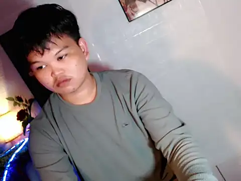 Reynelcock online show from July 2026 06:15:02 PM