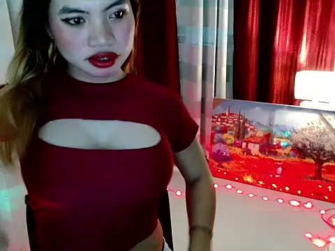 Snapshot of lover_girl143 chatting on February 2026 03:08:02 PM lover girl143 online show from February 2026 03:08:02 PM