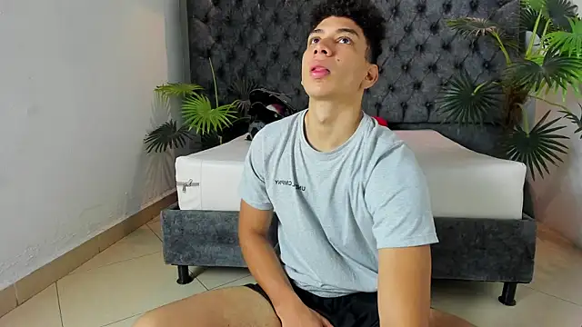 Snapshot of ALAN_REDINGER chatting on November 2025 12:37:01 PM ALAN REDINGER online show from November 2025 12:37:01 PM