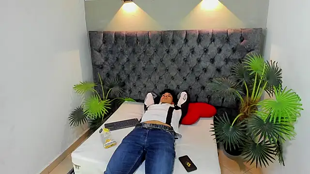 Snapshot of ALAN_REDINGER chatting on November 2025 01:10:02 PM ALAN REDINGER online show from November 2025 01:10:02 PM