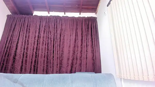 Dantzel  online show from October 2025 07:05:02 PM