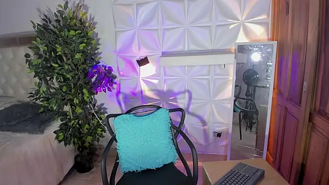 miss daphnevega online show from November 2025 03:18:02 AM