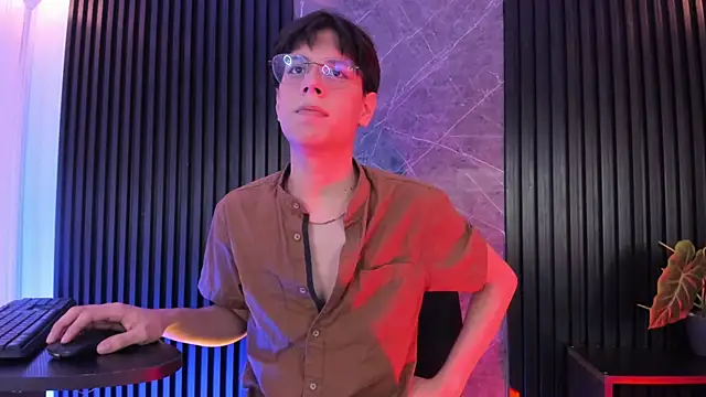 Snapshot of luixdust_ chatting on November 2025 05:44:01 AM luixdust online show from November 2025 05:44:01 AM