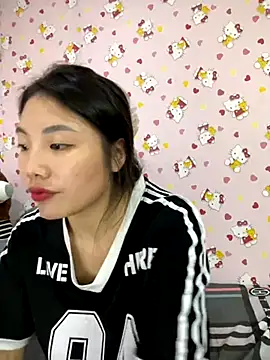 D2sweet online show from November 2025 02:53:02 PM