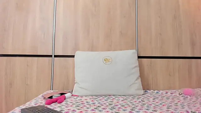 ikia lopez  online show from April 2026 01:41:01 PM