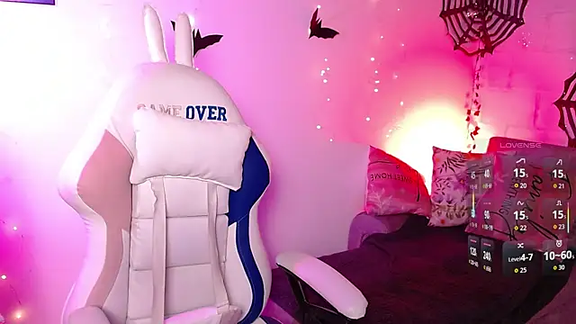 hinnata lovely online show from October 2025 12:05:01 PM