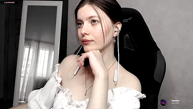 cute elfy  online show from September 2025 02:05:02 PM