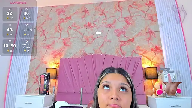 Wonderkloe  online show from March 2026 02:47:02 AM