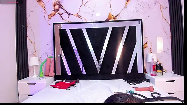 Wonderkloe  online show from July 2026 08:12:02 PM