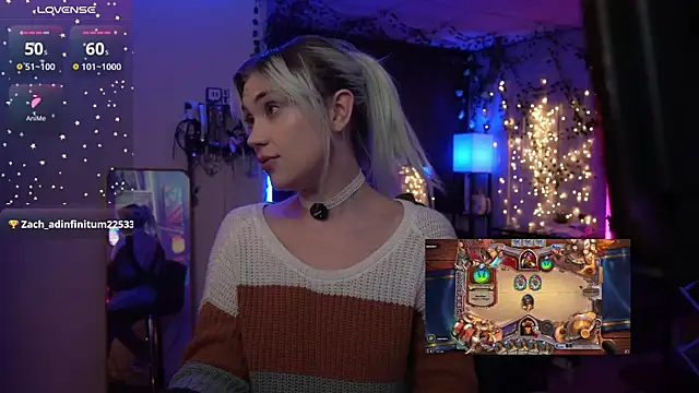 littlelune online show from November 2025 01:22:01 AM