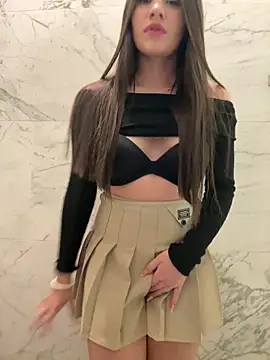 Isabella21  online show from October 2025 10:29:02 PM