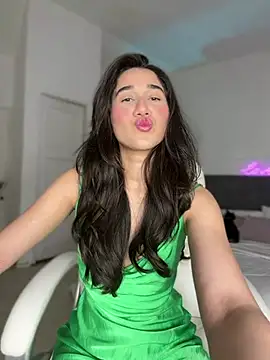 Snapshot of julieta_jhonss chatting on July 2026 03:24:02 AM julieta jhonss online show from July 2026 03:24:02 AM