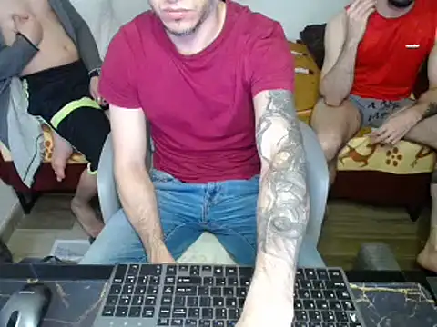 bossking017 online show from February 2025 07:13:01 PM