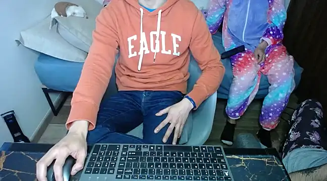 bossking017 online show from February 2025 01:27:01 PM