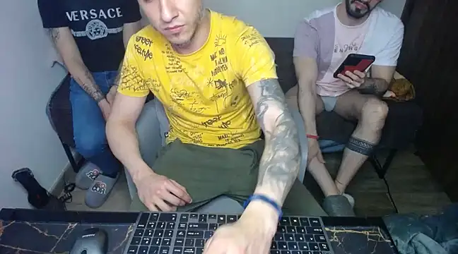 bossking017 online show from February 2025 10:28:01 PM