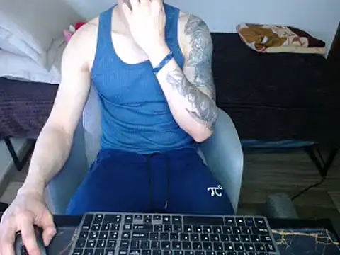 bossking017 online show from March 2025 01:47:01 PM