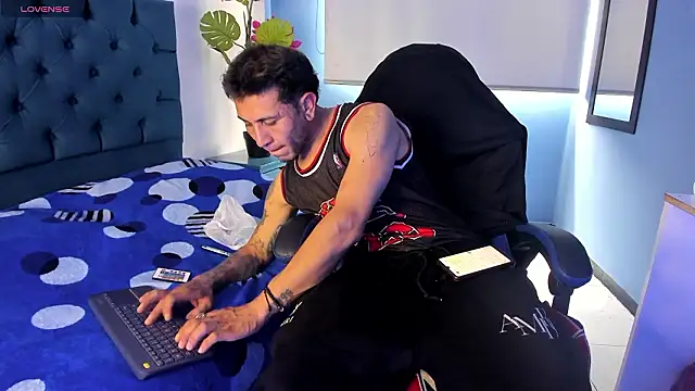 Snapshot of Thonixxx_mr chatting on March 2026 07:21:02 PM Thonixxx mr online show from March 2026 07:21:02 PM