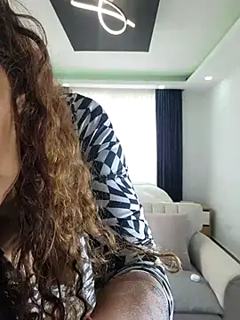 evasweett   online show from April 2026 03:24:01 PM