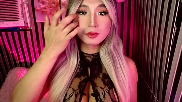 UrhotlucyTS online show from March 2026 07:02:01 AM