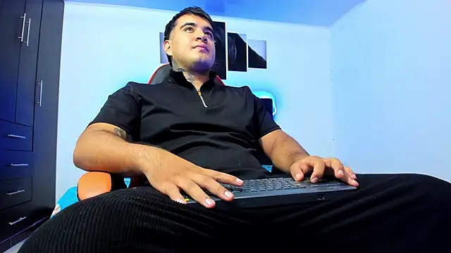 thiago  cp01 online show from February 2026 05:28:02 AM