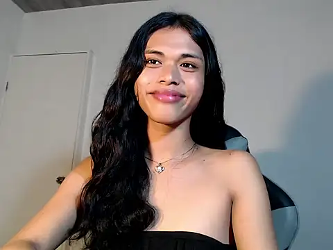 Snapshot of urcurlydiva chatting on November 2025 01:57:02 PM urcurlydiva online show from November 2025 01:57:02 PM