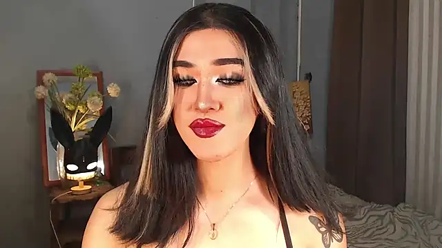 Snapshot of AleinaCroft chatting on September 2025 09:22:01 AM AleinaCroft online show from September 2025 09:22:01 AM