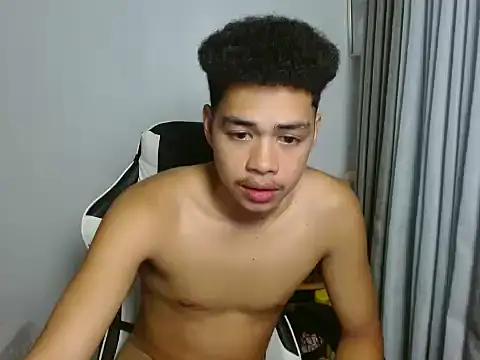 curlyasian njxx online show from June 2026 04:35:02 AM