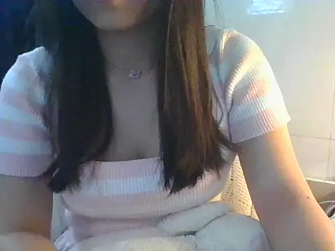 Snapshot of Linzly chatting on February 2026 02:27:02 AM Linzly online show from February 2026 02:27:02 AM