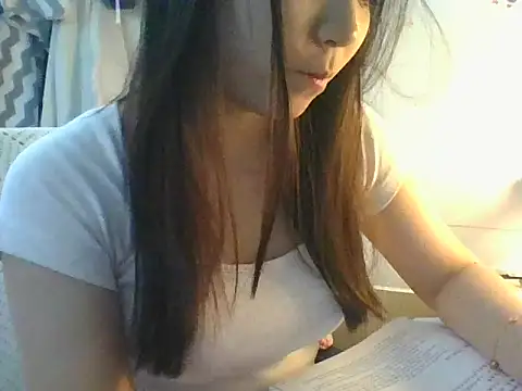 Snapshot of Linzly chatting on March 2026 02:25:01 AM Linzly online show from March 2026 02:25:01 AM