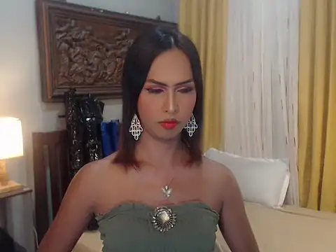 Nathalieheartt online show from October 2025 06:10:01 AM