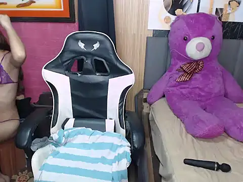 Snapshot of Raffa_ella69 chatting on March 2026 01:11:02 PM Raffa ella69 online show from March 2026 01:11:02 PM