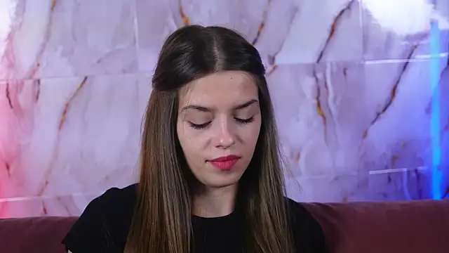 sukie spooky online show from October 2025 06:10:02 AM