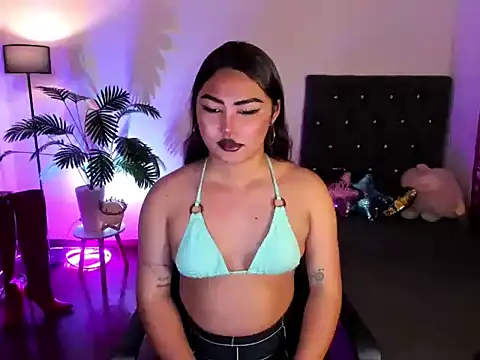 Unique Maya online show from April 2026 02:11:02 AM