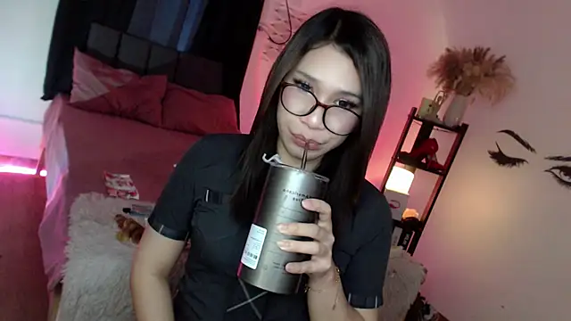 Veniceseduction online show from September 2025 04:47:02 AM