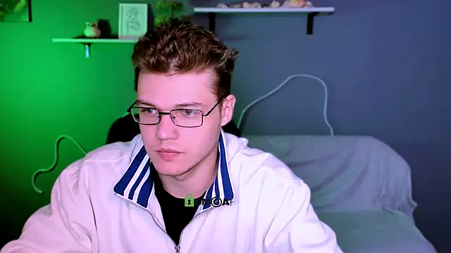 lucas long  online show from October 2025 08:48:01 AM